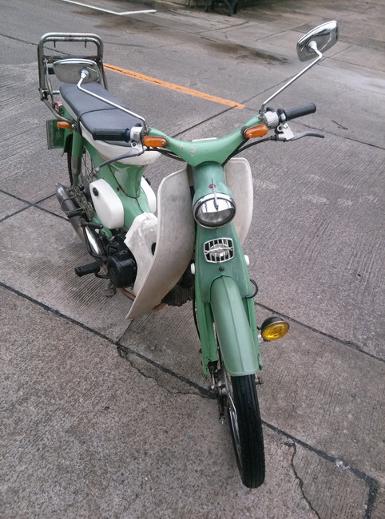 17.C102..สีเขียวโบราณ..โครงแท้/ถังแท้/บังโซ่สวยๆเครื่องไนท์110 ราคา 28,500 บาท 17.C102..สีเขียวโบราณ..โครงแท้/ถังแท้/บังโซ่สวยๆเครื่องไนท์110 ราคา 28,500 บาท