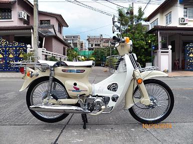 C90 เครื่องคัสต้อม สีครีมคาราเมลเกล็ดมุข +มีทะเบียนโอนได้ ราคา 20,000 บาท C90 เครื่องคัสต้อม สีครีมคาราเมลเกล็ดมุข +มีทะเบียนโอนได้ ราคา 20,000 บาท